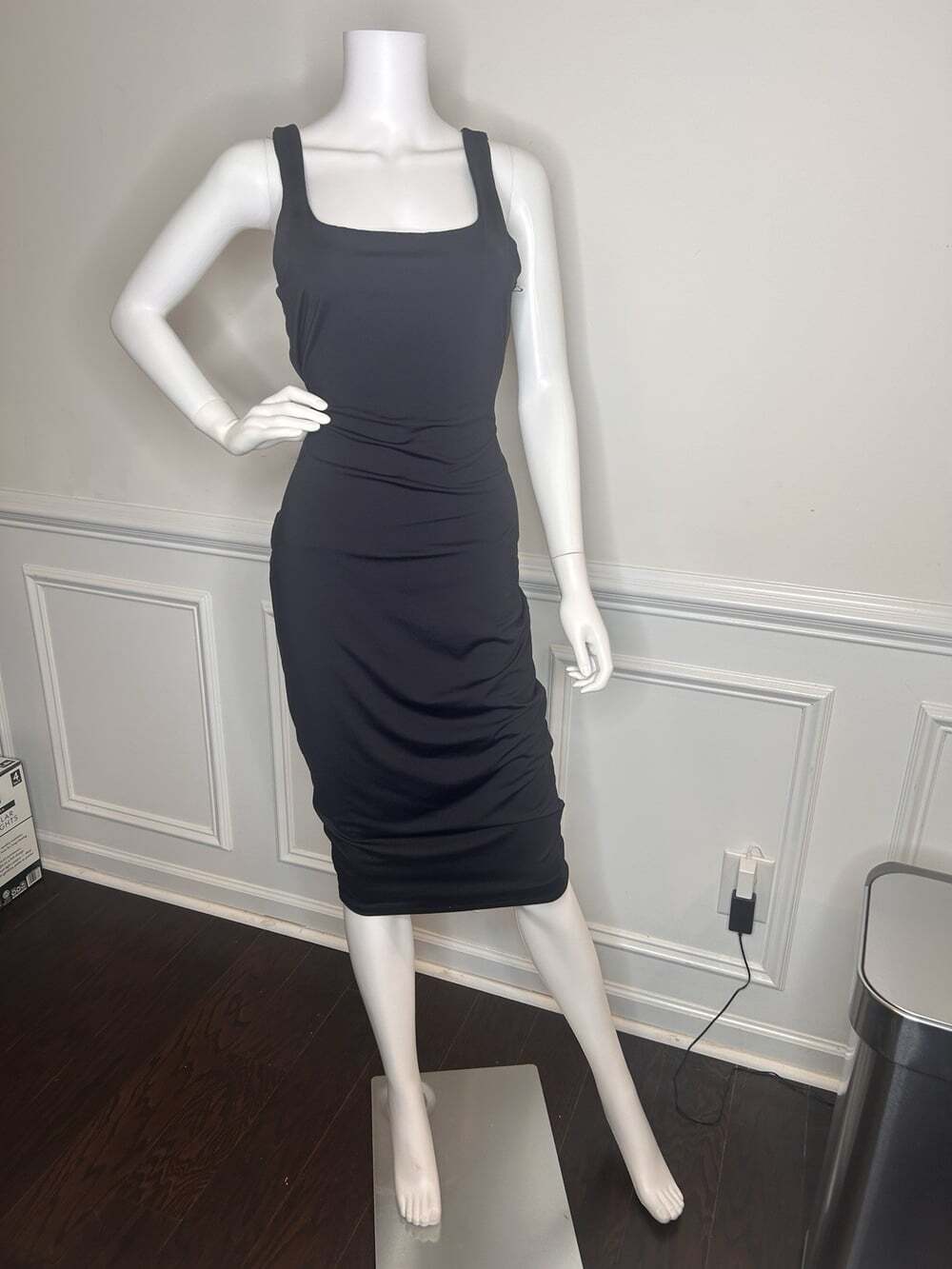 Forever 21 Women’s Black Tank Dress, Large - Picture 4 of 6